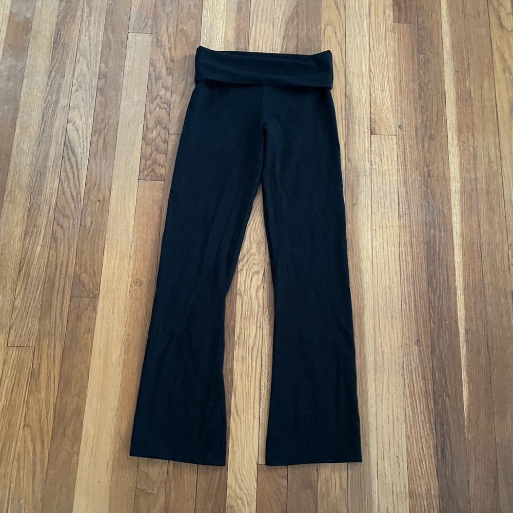 Victoria’s Secret yoga pants xs *2 PAIRS*
